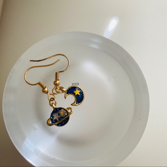 Earrings - Picture 10 of 16